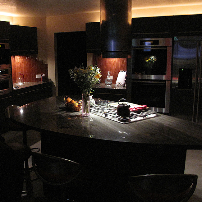 kitchen glass backsplash