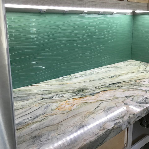 kitchen glass backsplash