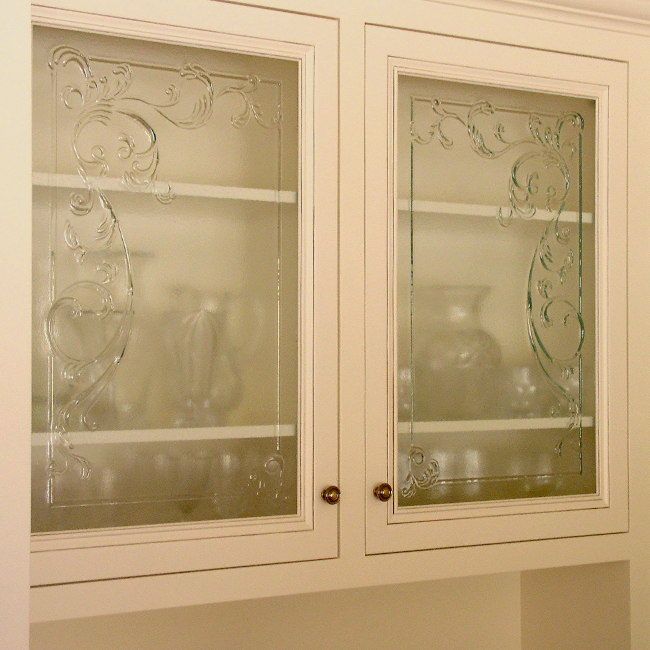 glass kitchen cabinets